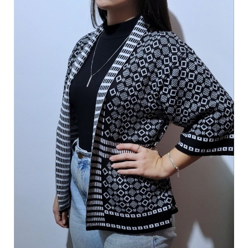 kimono cardigan tricô étnico preto e branco