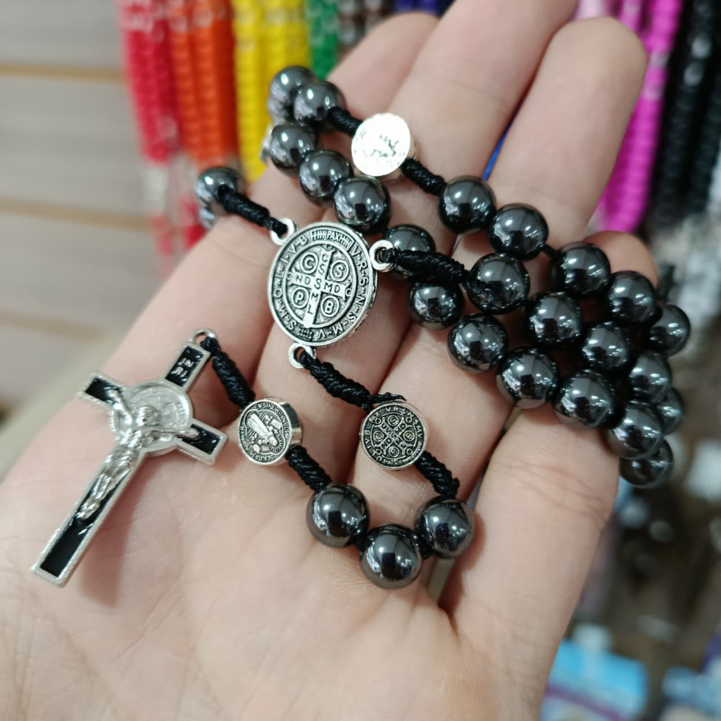 Terço Hematita São Bento Medalhas Crucifixo Preto Aço Com Fecho Pescoço