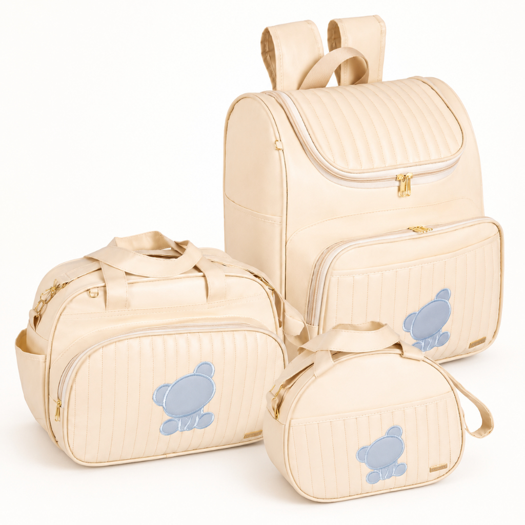 Kit Bolsas Maternidade 3 peças, Bolsa e Frasqueira Bege c/Mochila Urso Bordado Azul Bebê