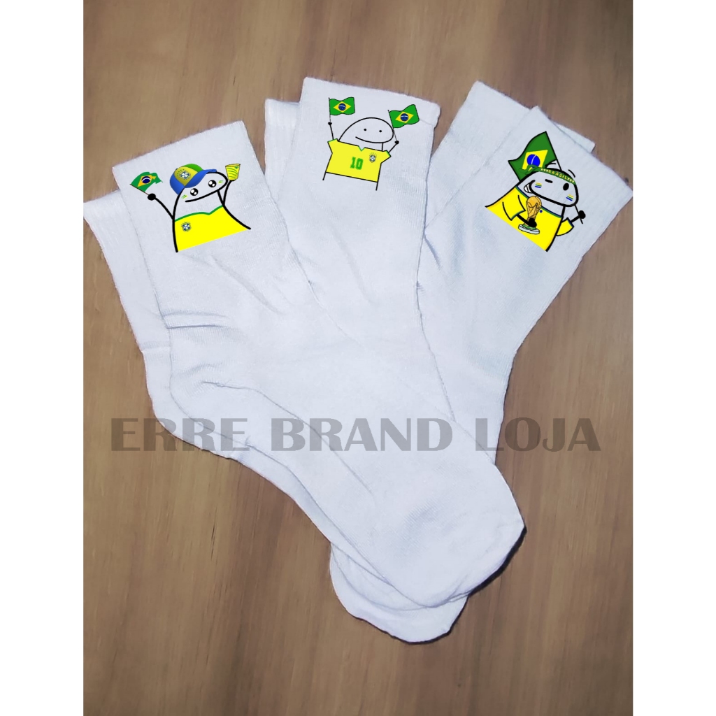 MEIAS MASCULINAS KIT COM 3 PARES COPA DO MUNDO DE FUTEBOL SELEÇÃO BRASILEIRA TORCIDA SERVE 34 A 42