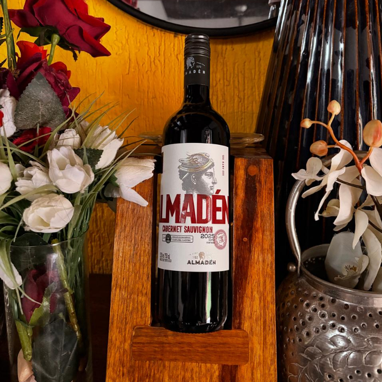 Vinho Almadén Tinto seco Cabernet Sauvignon 750ml