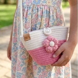 Bolsa infantil artesanal Florzinha de corda de algodão| Bolsinha menina| Bolsinha de cordão de algodão