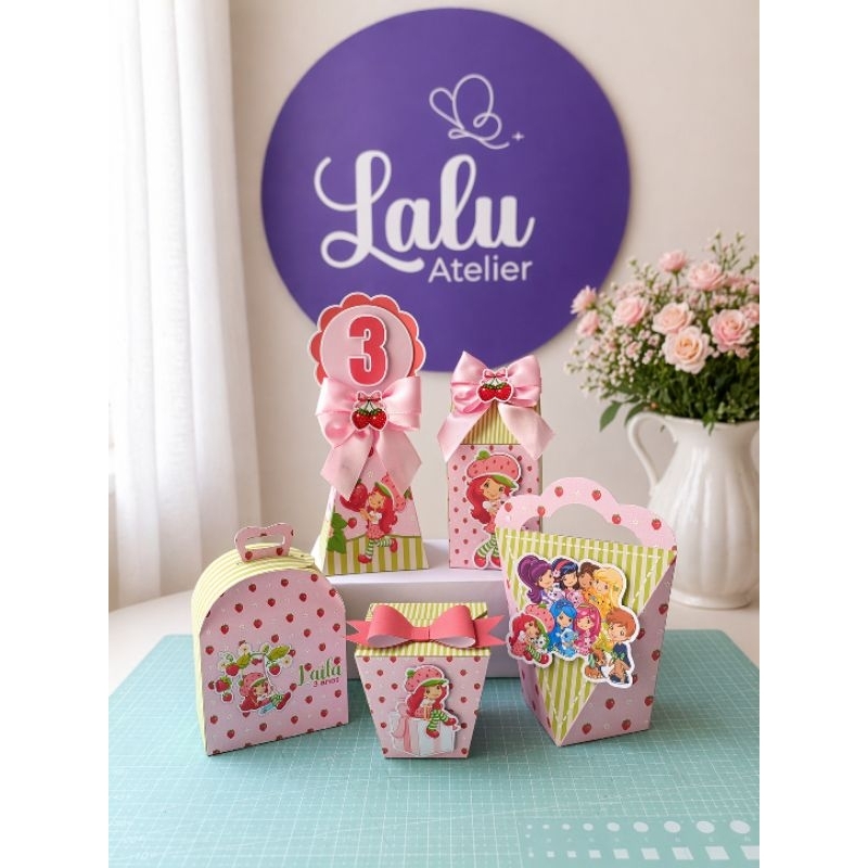 KIT FESTA PERSONALIZADO - MORANGUINHO -  Lembrancinhas, festa infantil, caixinhas personalizadas, decoração