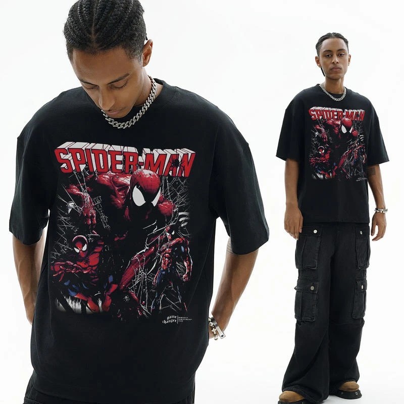 Camiseta Unissex 100% Algodão Puro Modelo Oversize Solto, Estampa Retrô Homem-Aranha Pendurado Clássico