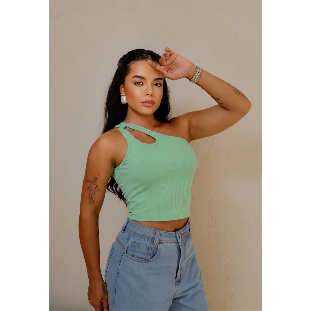 Cropped Feminino Canelado Ombro Único Sem Bojo Recorte Vazado Ajustado Elegante Casual Festa Moda Blogueira