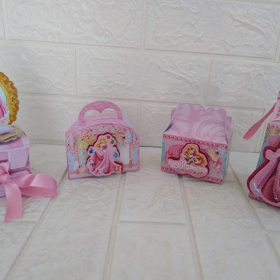 Kit Lembrancinha Bela Adormecida Aurora Personalizado 30 Caixinhas Festa Infantil Princesa