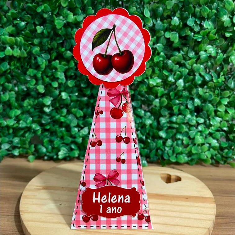 Caixa pirâmide personalizada Cerejinha - Lembrancinha aniversário - Festa infantil