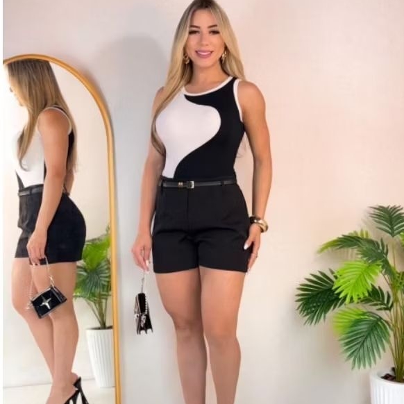 CONJUNTO BODY BICOLOR TRANSVERSAL E SHORT ALFAIATARIA