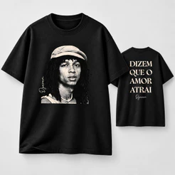 Camiseta Cantor Djavan Dizem Que o Amor Atrai MPB Masculina Feminina 100% Algodão Frente e Costas Envio Rápido