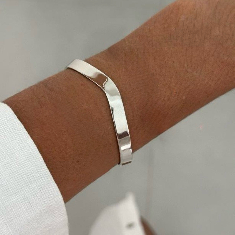 Bracelete Feminino Onda Ajustável  Prata 925 ou Ouro 18k Semijoia