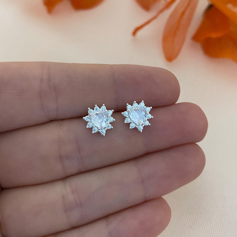 Brinco Coração Estrela Cravejada Prata 925 com Zircônia Joia Feminina Sofisticada 10mm x 9mm