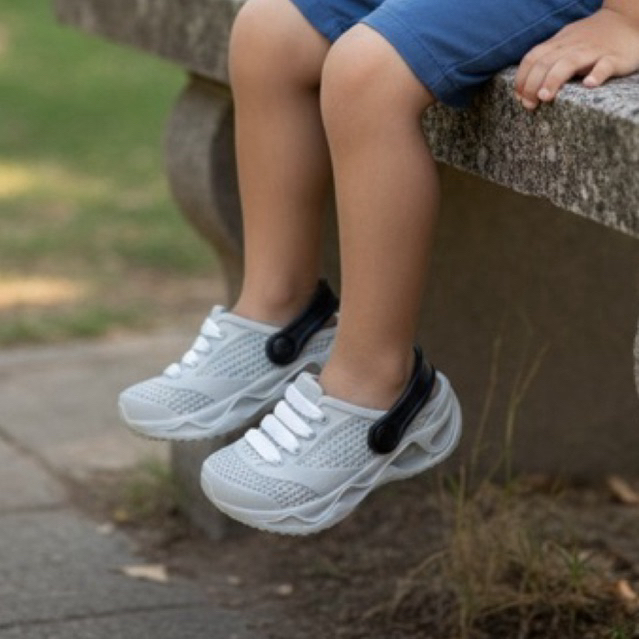 Babuche ou Crock Infantil Masculino Leve, Macio e Confortável Cores Leves Enfeites Especiais em Oferta na Shopee