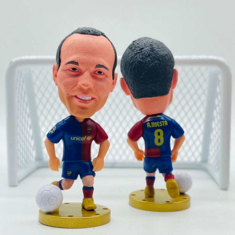 Miniatura Andrés Iniesta Barcelona Minicraque Soccerwe Kodoto Boneco