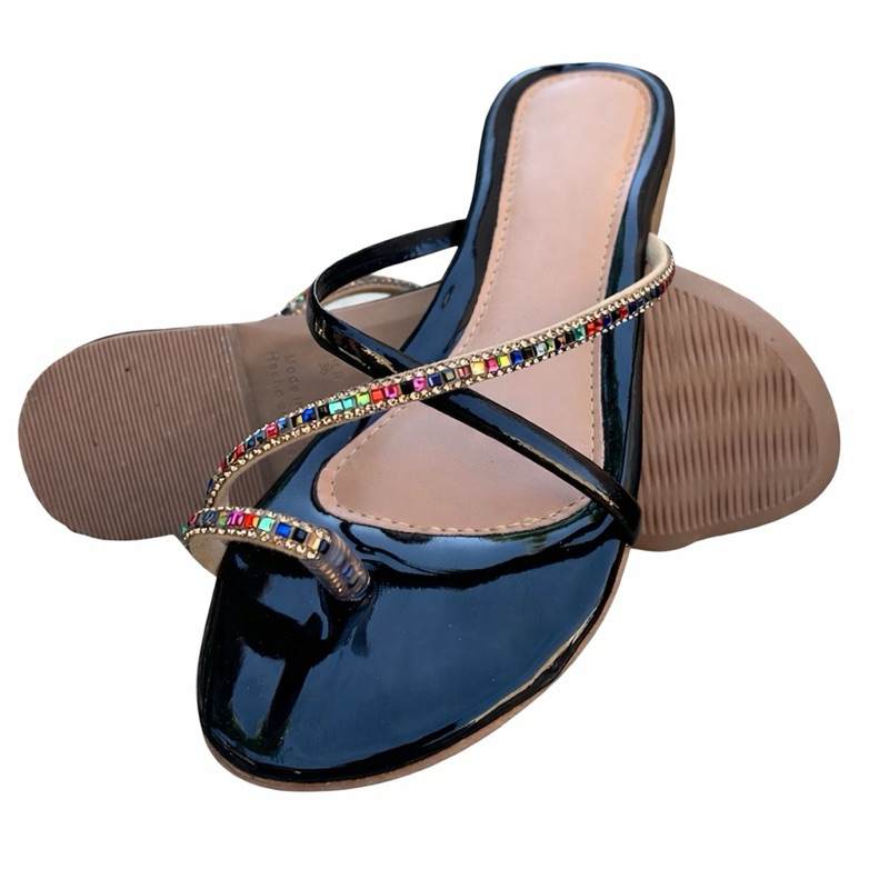 Sandália Feminina Dourada Rasteira com Pedrarias Coloridas | Chinelo Confortável Casual Moda Verão