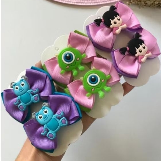 Par de Laço Cabelo Infantil Monstros S.A – Boo, Sulley e Mike | Presilha Bico de Pato em Oferta na Shopee