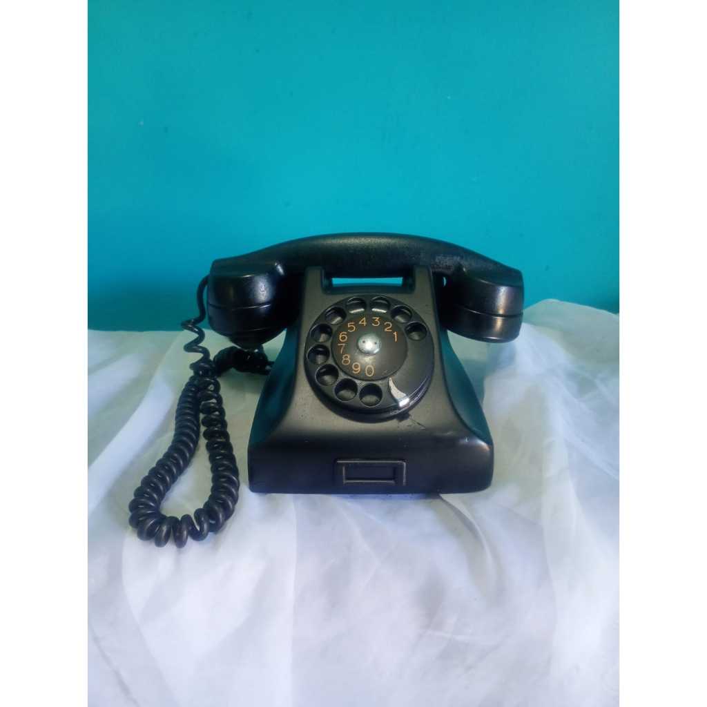 Antigo de telefone de mesa com fio preto - Ericsson
