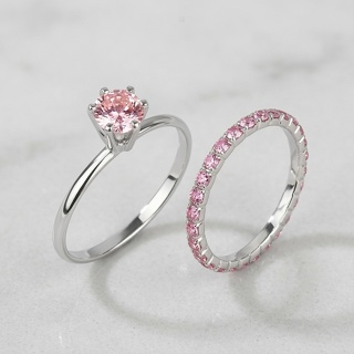 Kit com Dois Anéis Solitário e Anel Aparador Aliança Cravejado com Strass Rosa Bebê Banhado a Prata em Oferta na Shopee