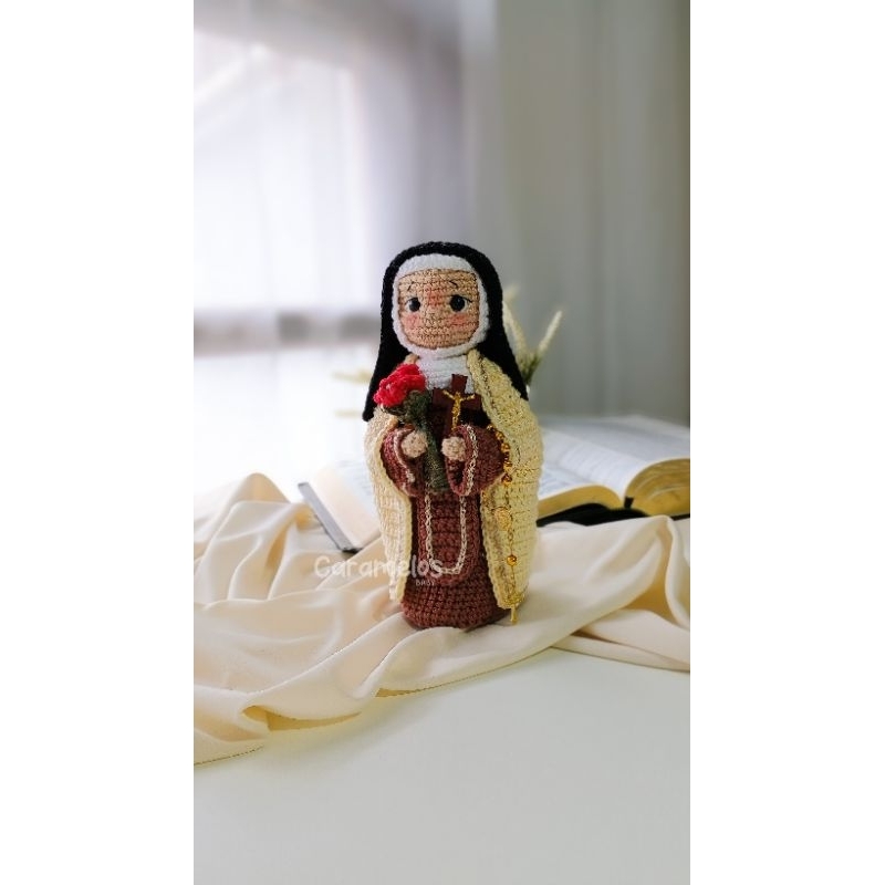 Santa Terezinha Amigurumi / Santa amigurumi