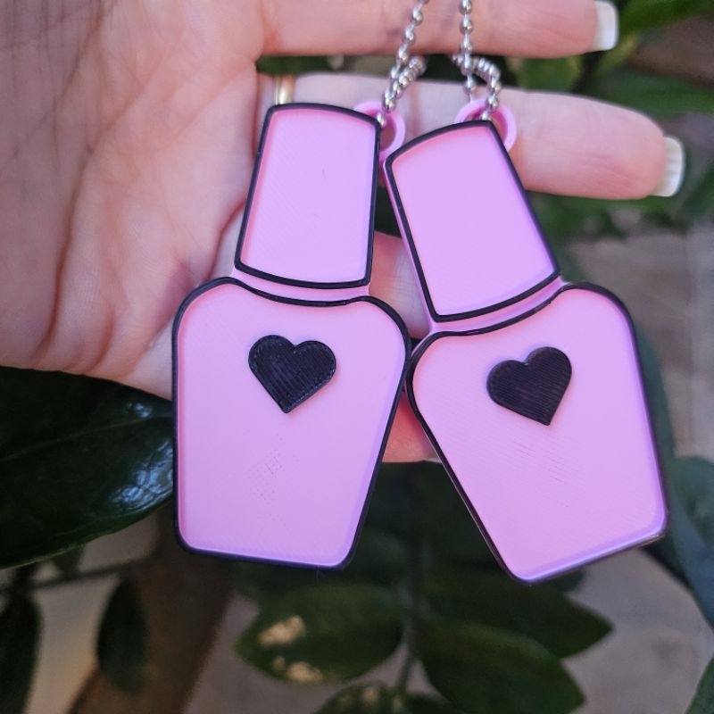 Abridor de lata e chaveiro em formato de esmalte/ protetor de unhas