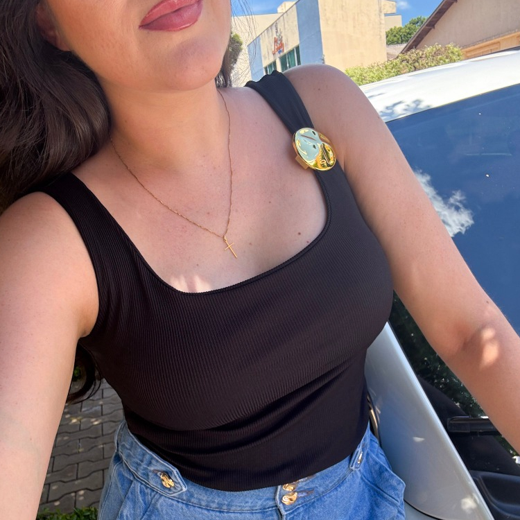 Regata Feminina Gola U Fivela Canelada Alça Larga Blusinha Com Forro Casual Elegante Tendencia