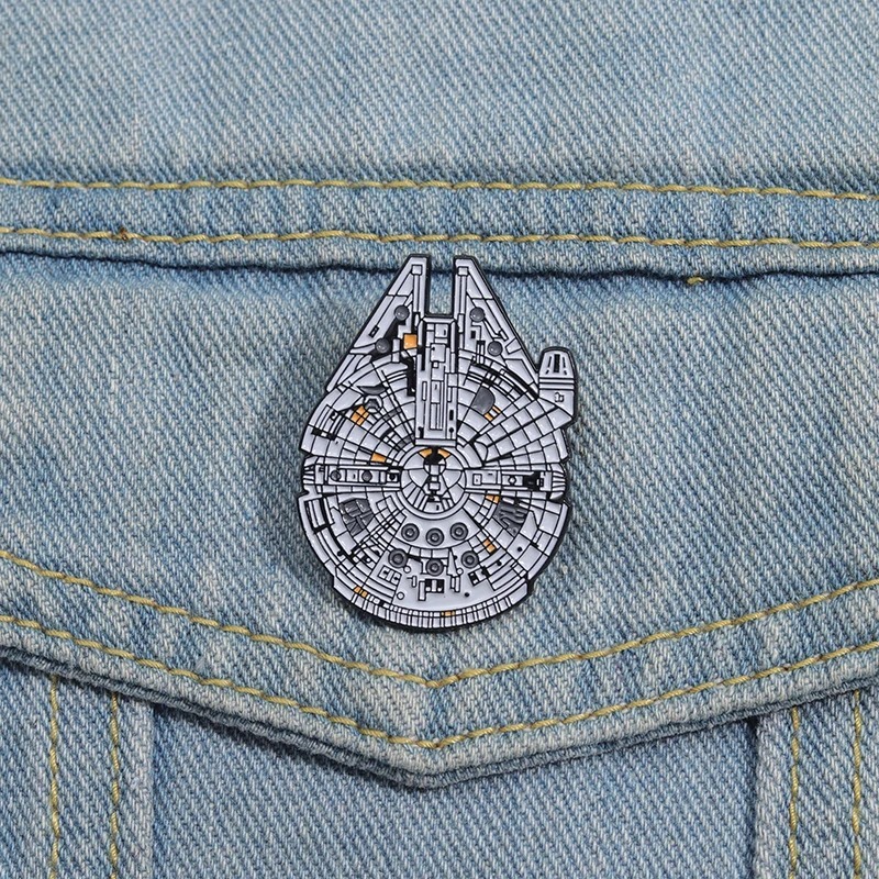 Broche Nave Espacial Sci-Fi Esmaltado Pin Metal Mochila Lapela Acessório Geek Ficção Científica Presente Fãs