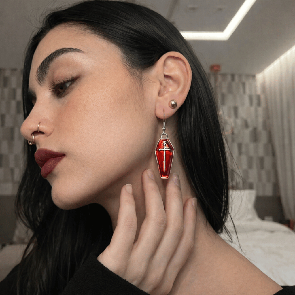 Brincos Vampiro Alternativo Dracula Caixão Gótico Vermelho Vintage Punk Rock