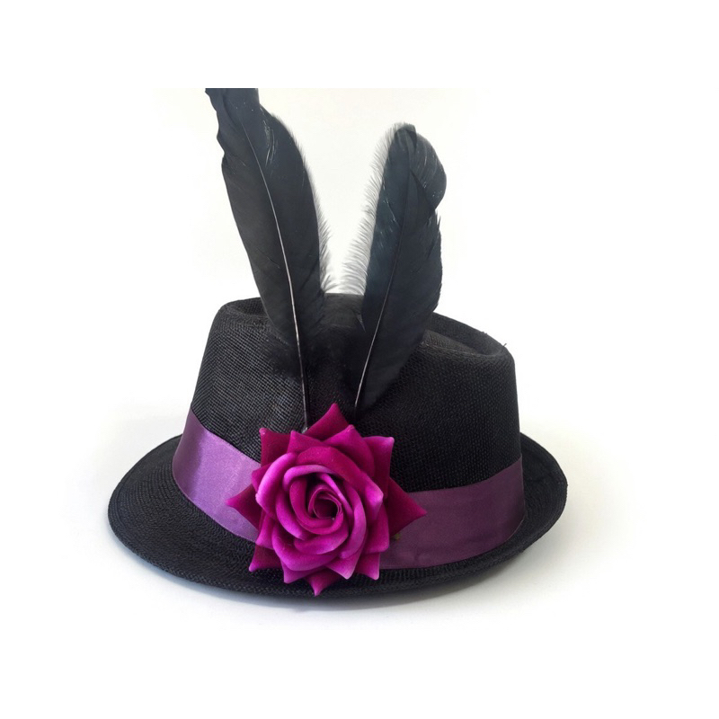 Chapéu Preto de Palha para Pomba Gira - Modelo com Rosa Roxa e Penas