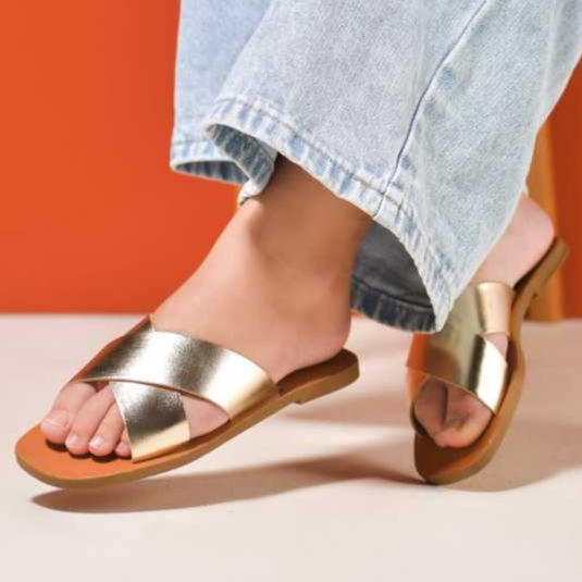 Rasteira tiras Cruzadas Largas Flat Sandalia Xis Feminina Confortável Leve Macia Versátil Oferta