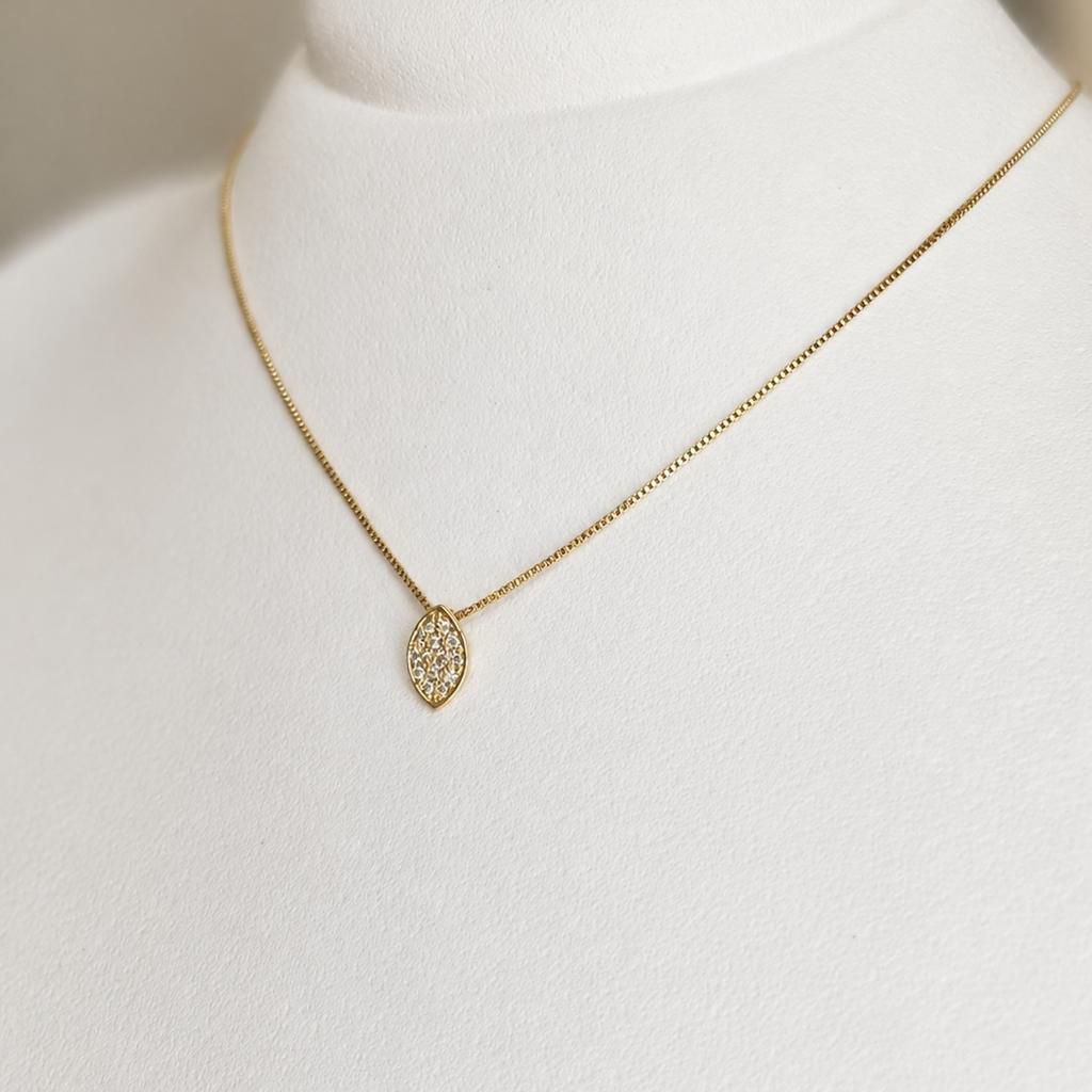 Corrente Feminina com pingente Gota cravejado com pedra zircônia - semijoia ouro 18k