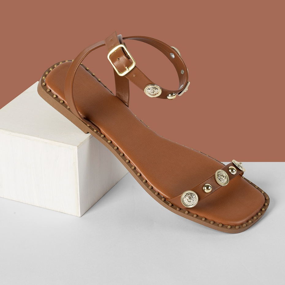 Sandalia Feminina Rasteira Rasteirinha Tira Tacha Enfeite Aplique Metal Tendencia Confortavel