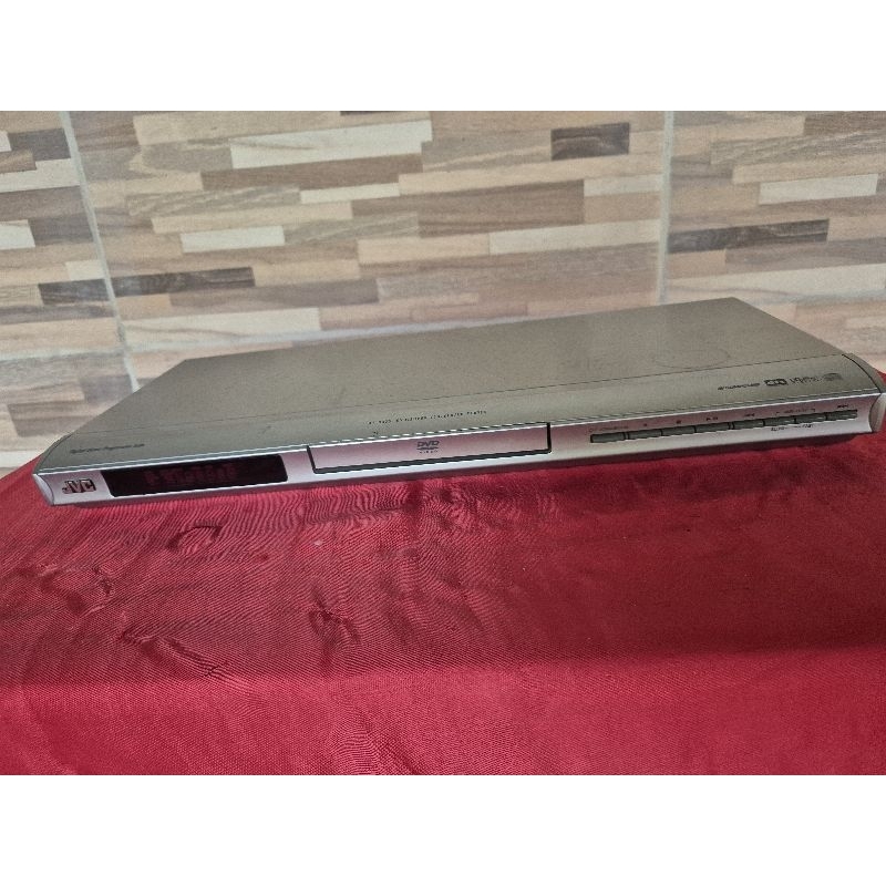 DVD JVC não ta ligando para retirada de peças ou conserto
