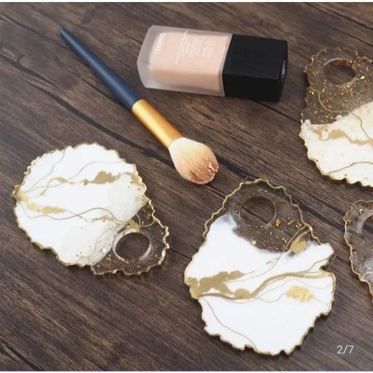Paleta De Maquiagem Em Resina Plaquinha Misturinha Base E Unhas Personalizada Com Nome / Logotipo + Espátula