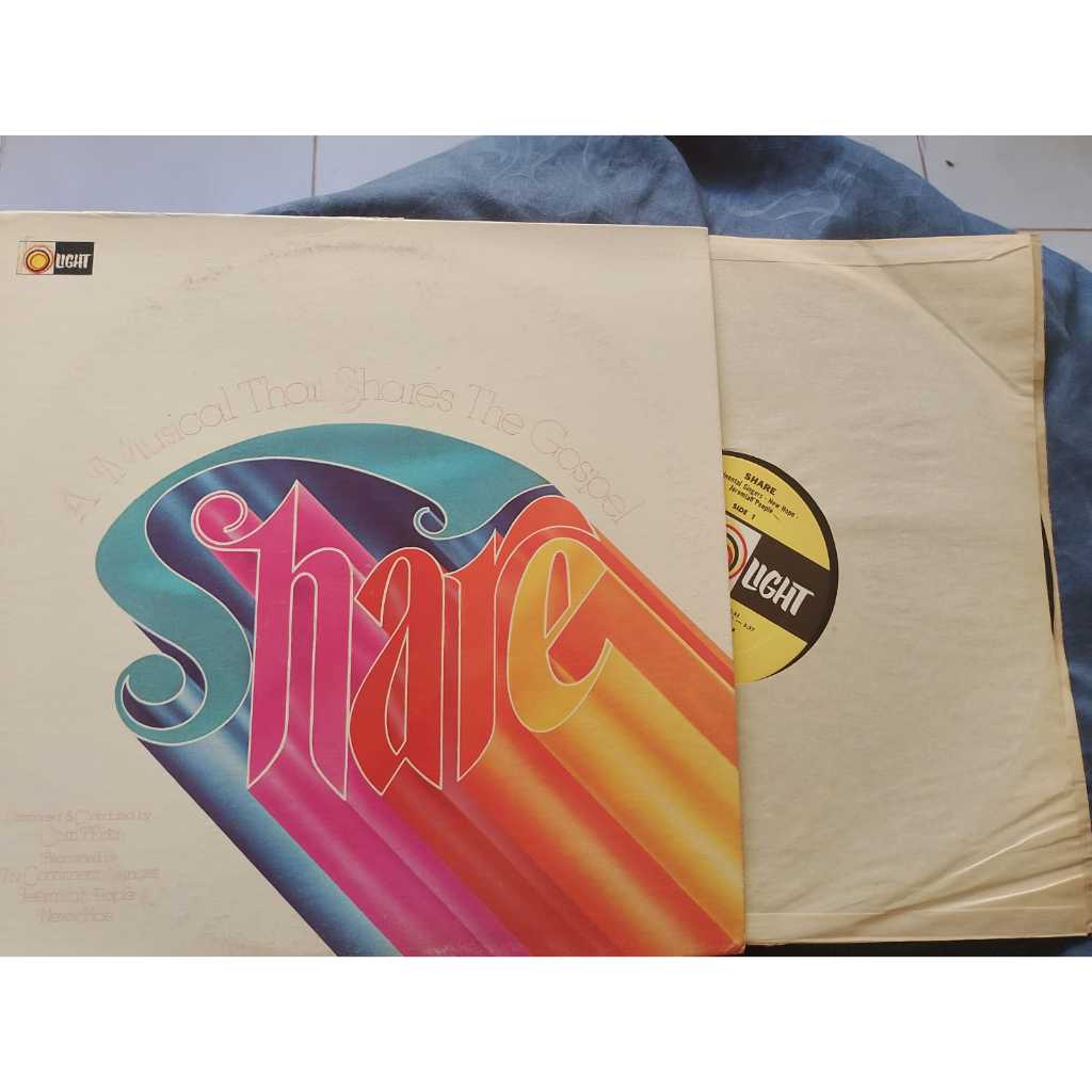 O vinil Share (1974), dos Continental Singers, New Hope e Jeremiah People