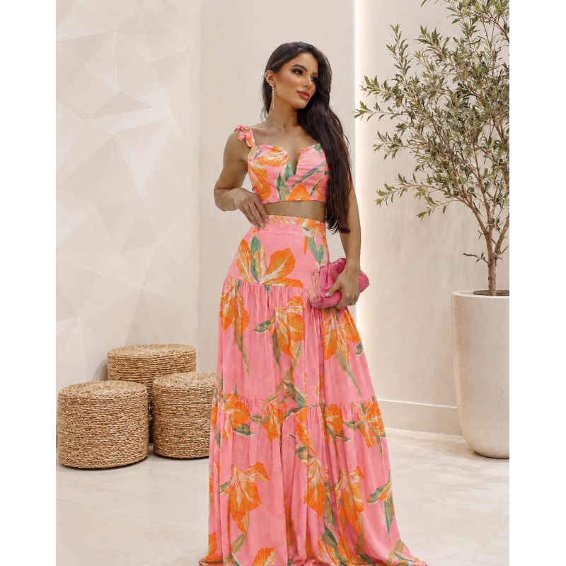 Conjunto Saia Longa e Cropped Feminino com Bojo Decote V com Estampa floral Tecido Viscose