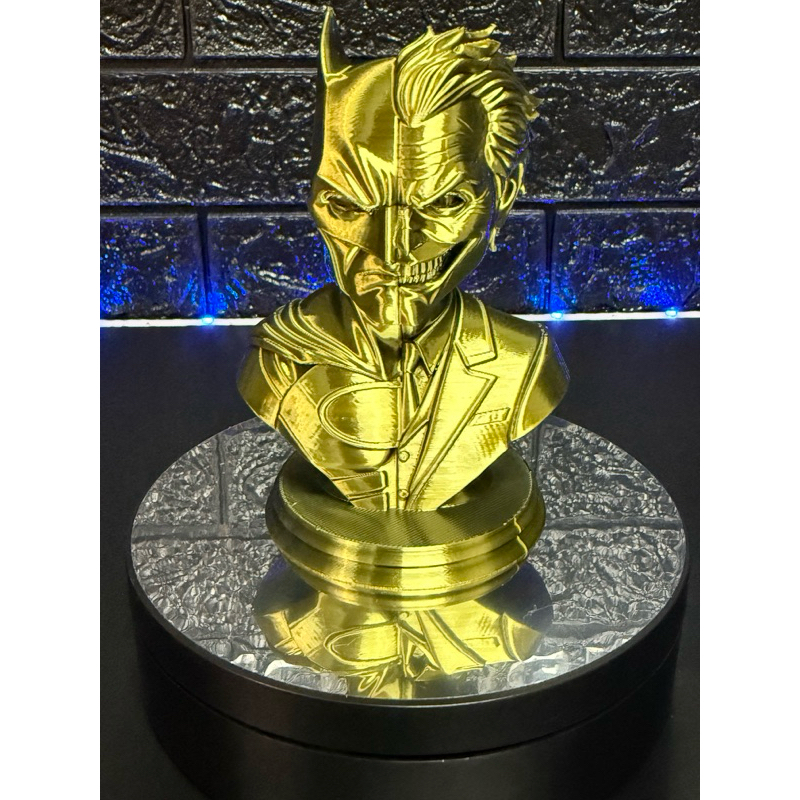 Batman x Coringa em Impressão 3D, Material Premium Dourado/Preto 8,5cm