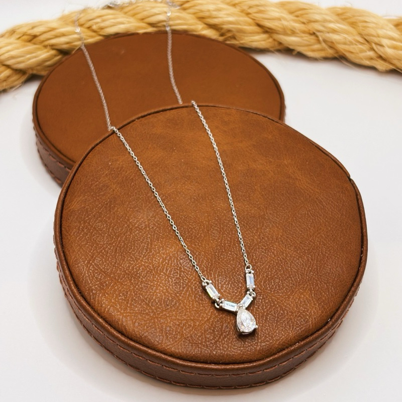 Colar Gota Prata 925 com Moissanite 5,7mm Sofisticado — imagem 2 de 2