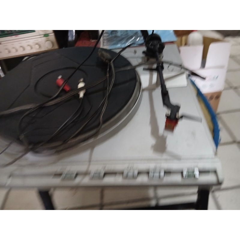 Toca discos Polivox TD2900 belt drive..sem a tampa