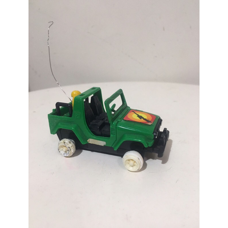 Jeep miniatura no estado falta colocar pneus