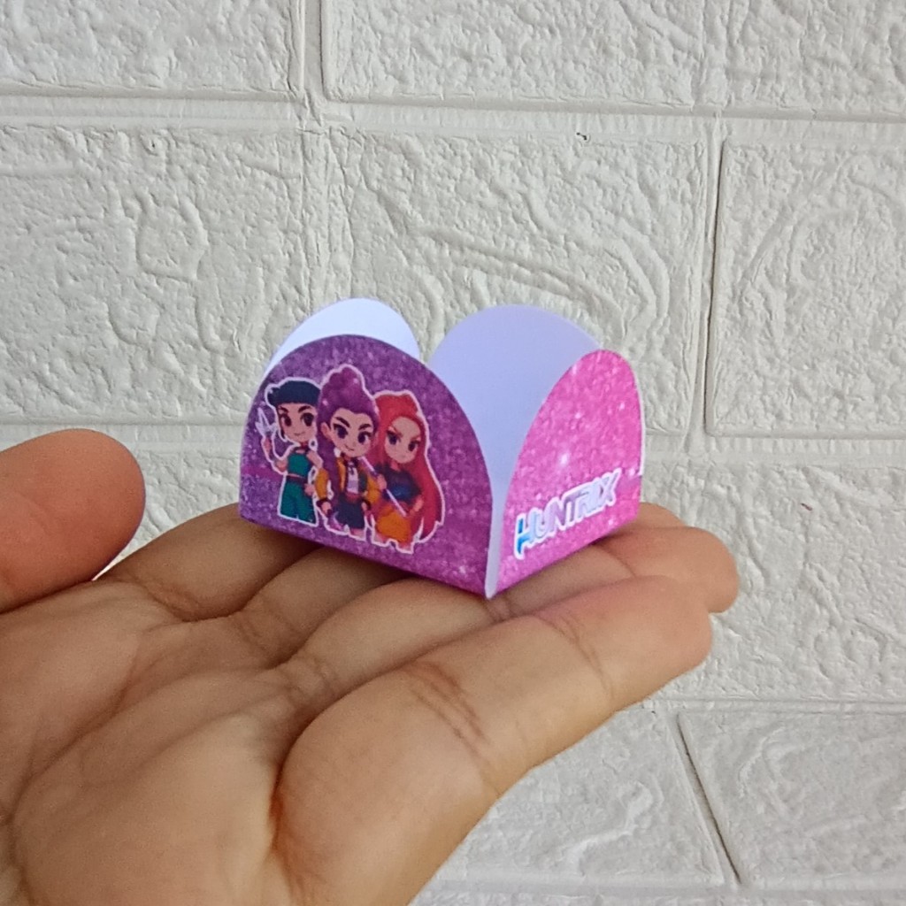 FORMINHA 4 PÉTALAS PARA DOCES GUERREIRAS KPOP PARA DOCINHOS BRIGADEIRO FESTA INFANTIL