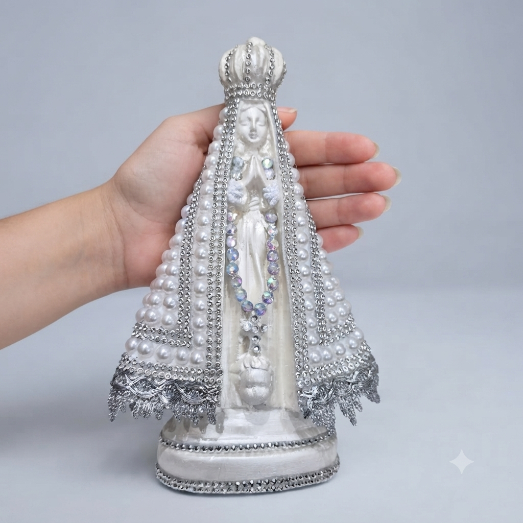 Imagem de Nossa Senhora Aparecida em Gesso de Pérolas 22 cm Branco