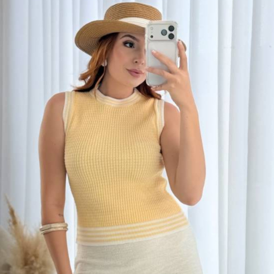 Blusa Regata Feminina de Modal Canelada Gola Redonda Sem Mangas Verão Moda Feminina Elegante Confortável e Versátil