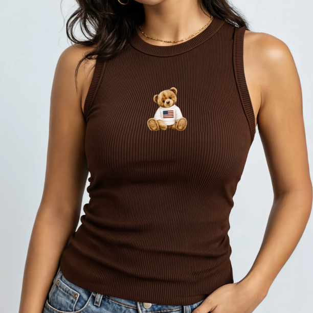 Regata Feminina Canelada em Ribana Estampa Ursinho Teddy Bear Americana - Estilo Casual.