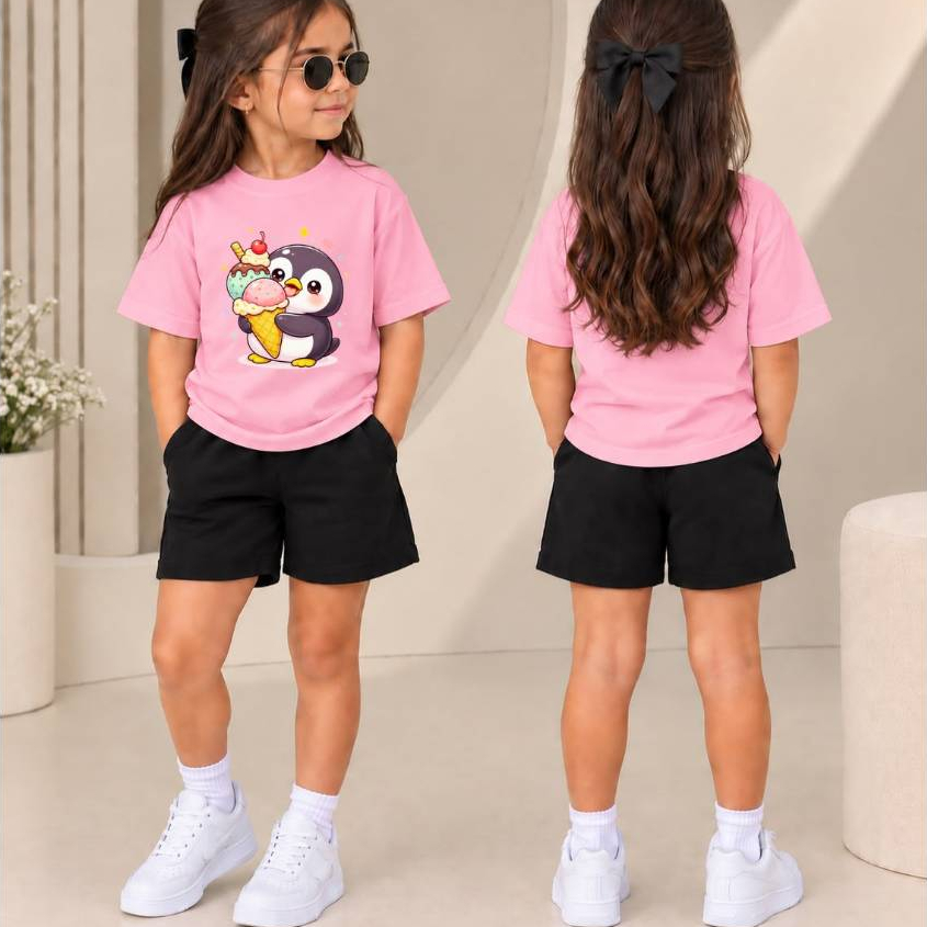 Conjunto Infantil Feminino Camiseta Estampa Fofa De Pinguim Segurando Sorvete Colorido, Perfeito e Short de Moletom
