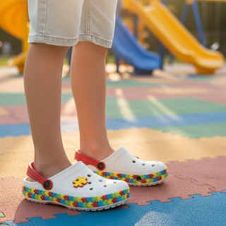 Sandália Temático TEA Autismo Unissex Colorido Com Enfeite Segurança em Oferta na Shopee