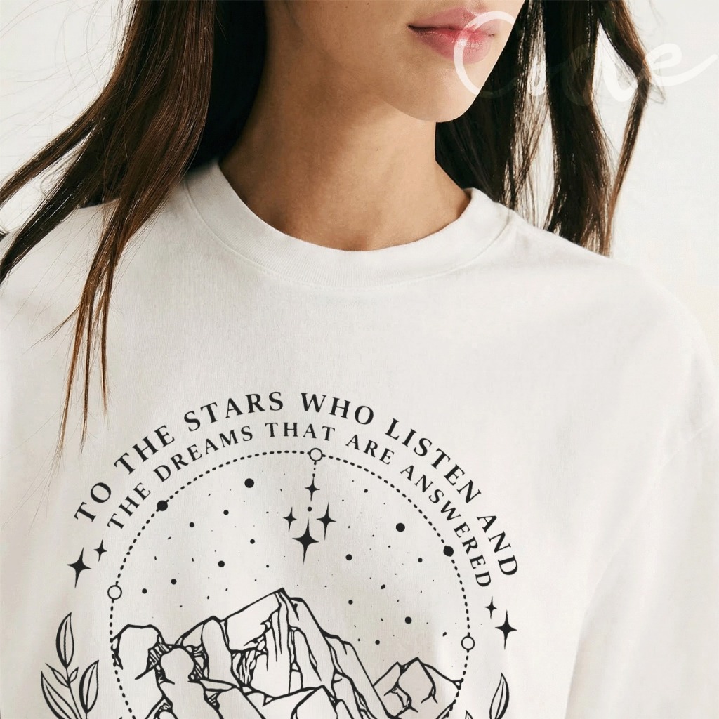 Camisa Camiseta T-Shirt "Starlight Moon" Feminina Estilo Vintage em Algodão Premium Aesthetic