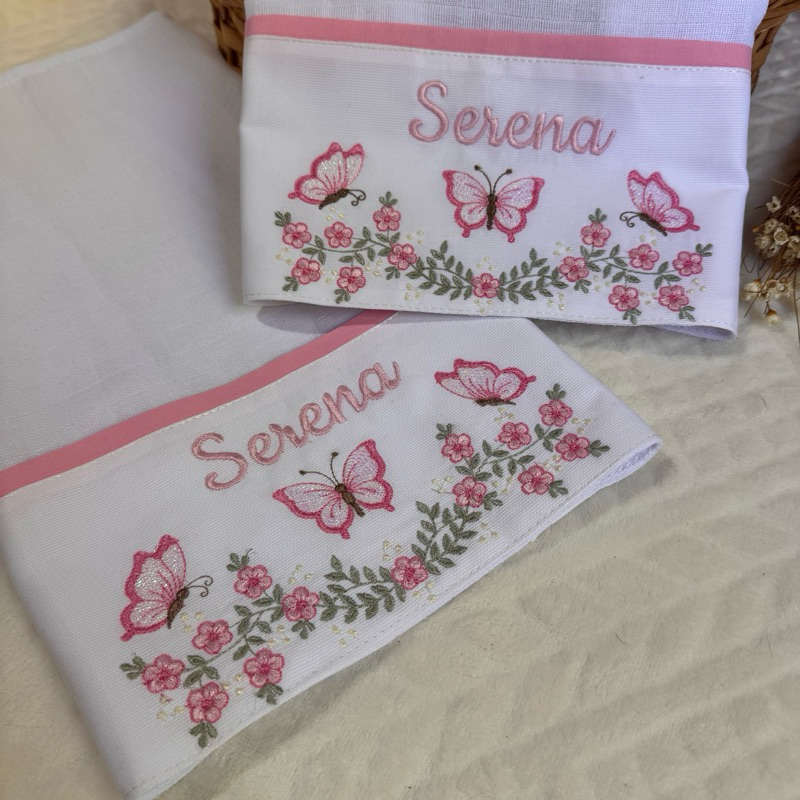Kit com 2 Fraldas Boca Personalizadas para Bebê | 100% Algodão | Nome Bordado | Delicado e Ideal para Maternidade