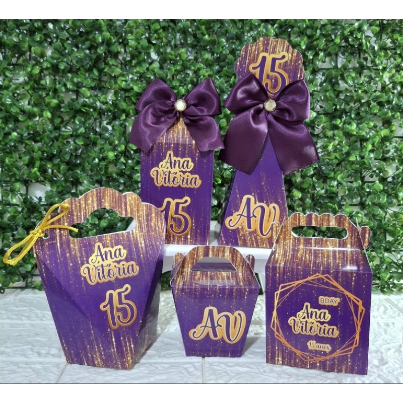 Kit Caixinhas 15 anos, Roxo/ Dourado. Lembrancinha Personalizada Aniversário(FAZEMOS TDS IDADES)