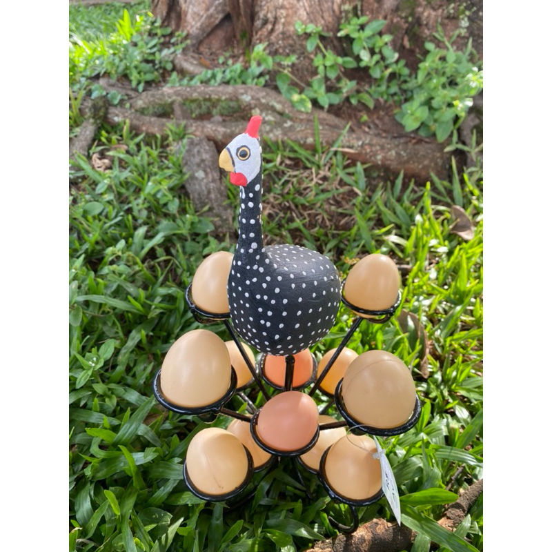 Galinha Porta Ovos Artesanal Suporte de Ferro com Galinha de Madeira Decoração Cozinha