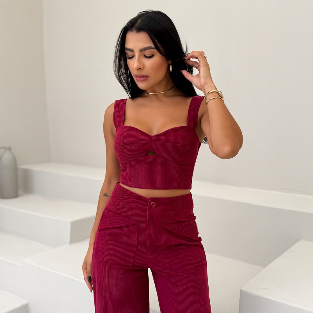 Conjunto Feminino Veludo Cotelê Top Meia Taça E Calça Pantalona Estruturado