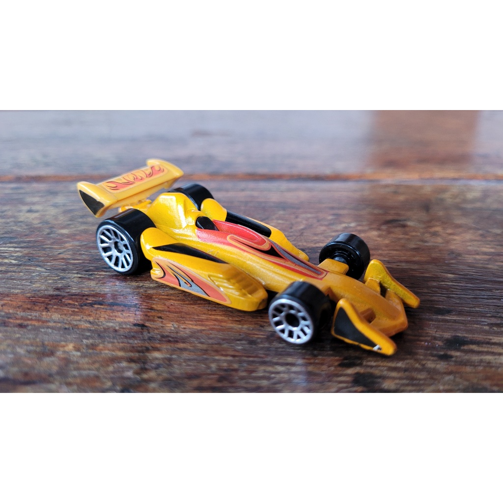 Hot Wheels - Flashfire Amarelo - McDonald's: Stunt Strikers 2007 (Fora da Embalagem) -1:64